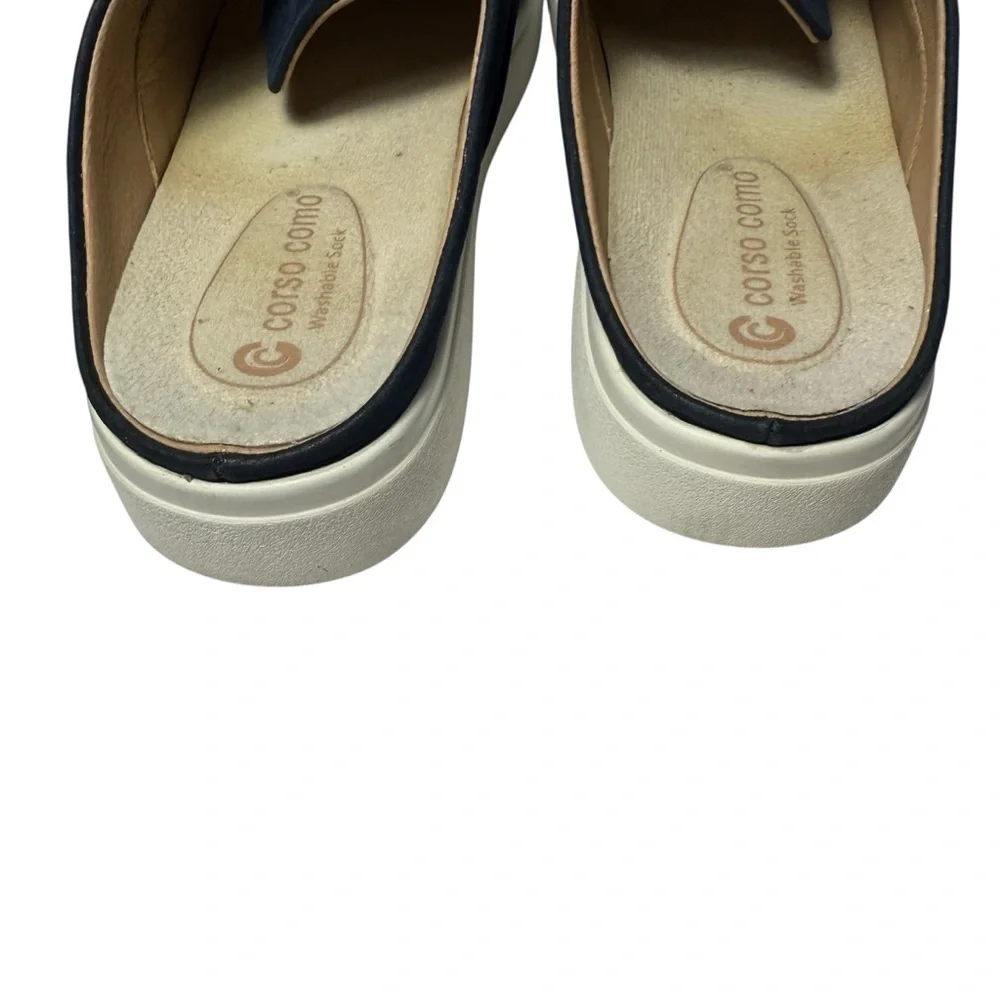 Corso Como Slides Slip on Leather Casual Navy Slip-On Women’s Sneakers Size 8M